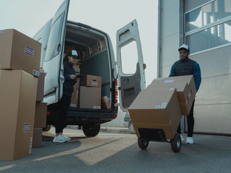 Logistics delivery team